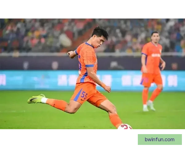 泪目时刻国足20岁1米88带刀后卫崛起关键进球太硬跳舞庆祝